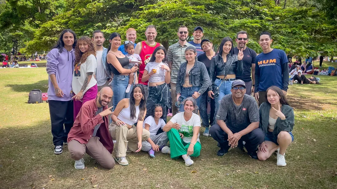 Un evento social en el Jardín Botancio, Medellín